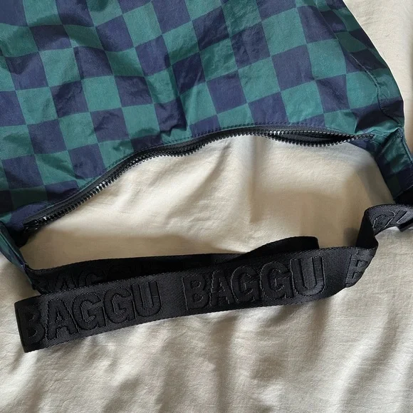 Baggu Medium Crescent Bag Navy Check - Picture 8 of 8